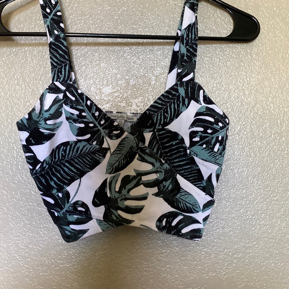 Leafy crop top